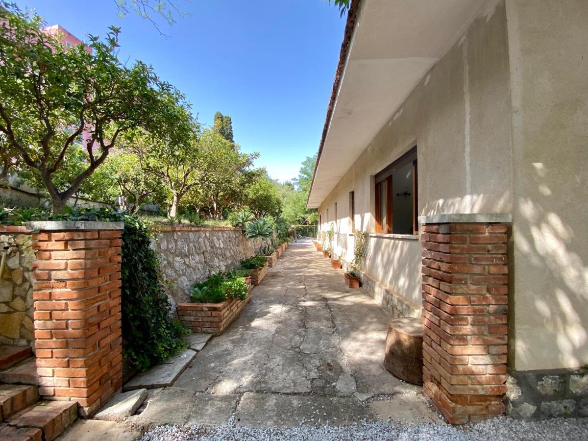 Villa Tana Pacenzia Cefalu Exterior photo