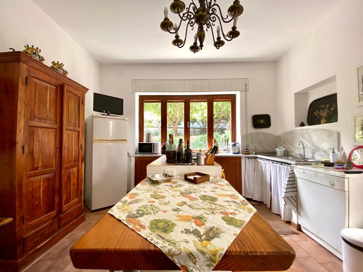 Villa Tana Pacenzia Cefalu Exterior photo
